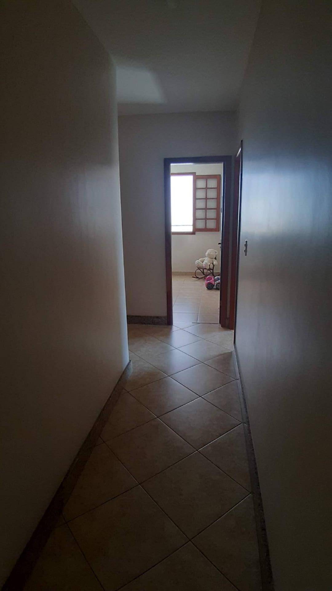 Casa à venda com 3 quartos, 180m² - Foto 8