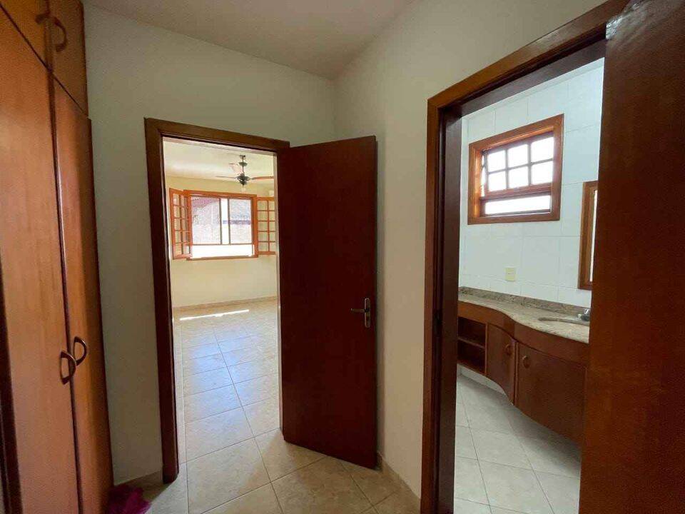 Casa à venda com 3 quartos, 180m² - Foto 20