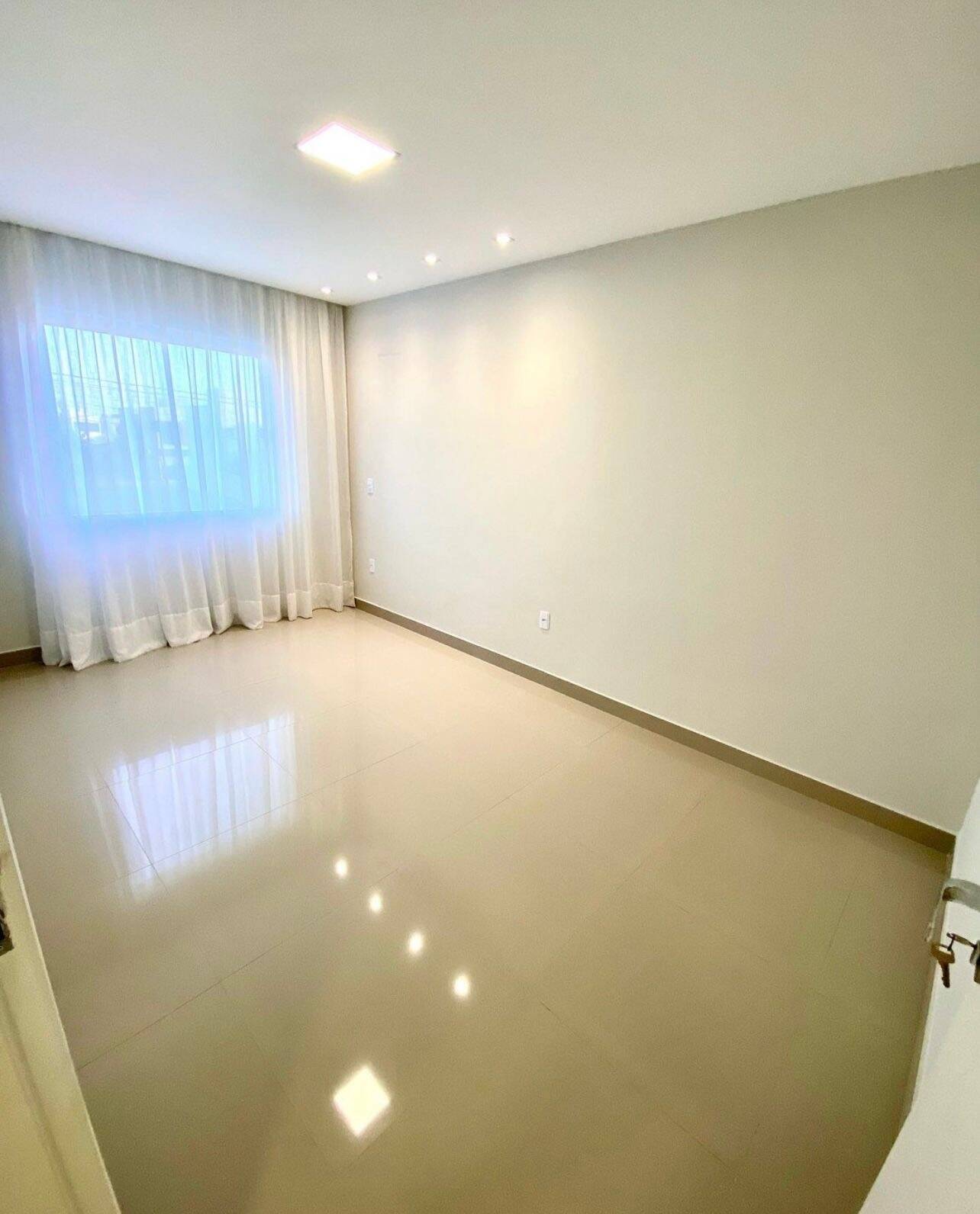 Casa para alugar com 3 quartos, 150m² - Foto 9