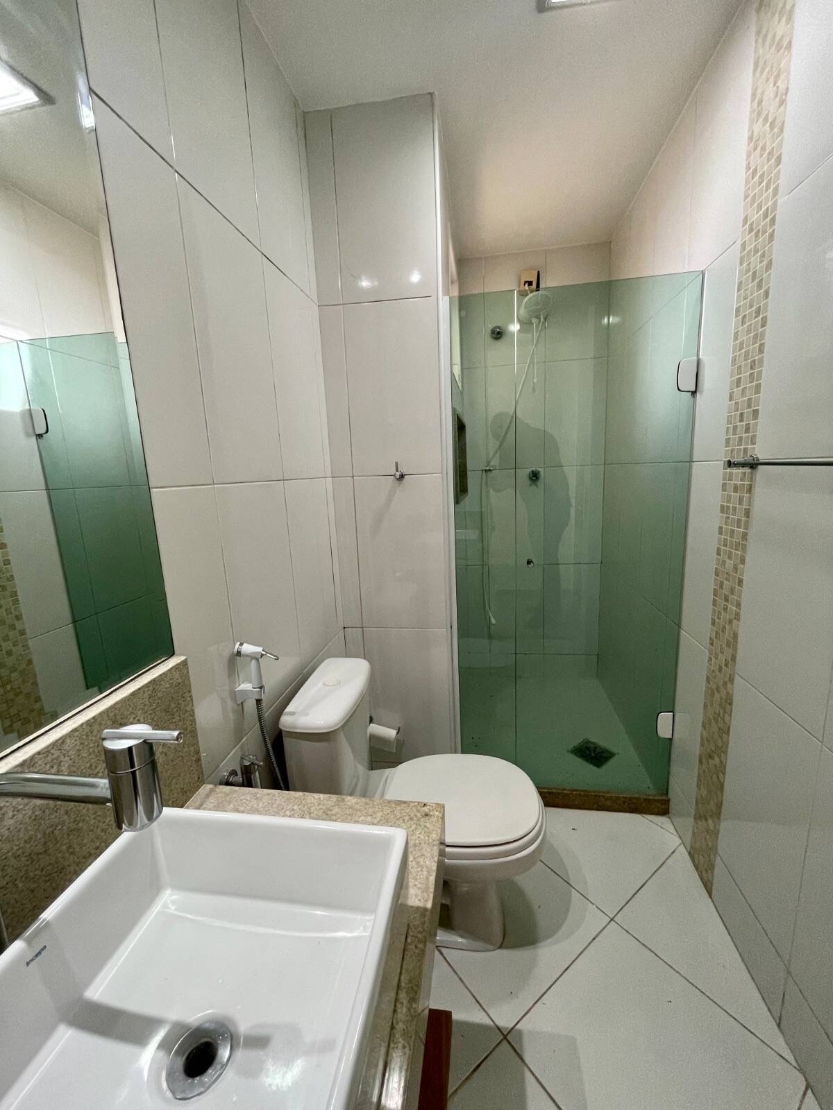 Apartamento à venda com 3 quartos, 154m² - Foto 8