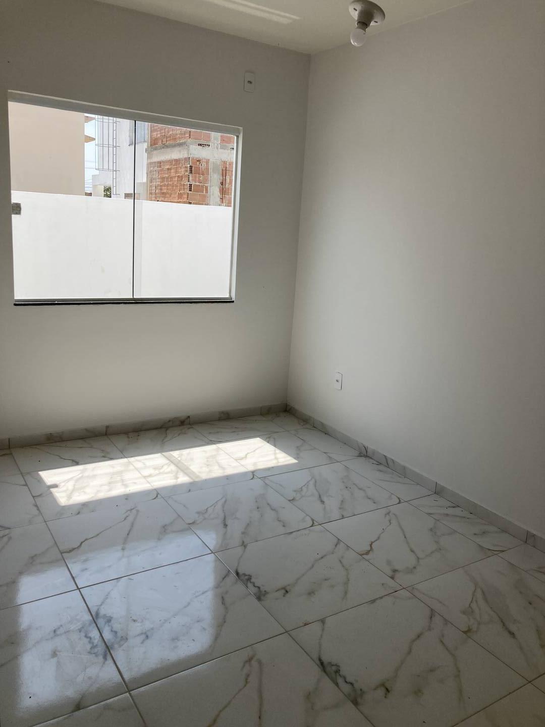 Casa à venda com 3 quartos, 61m² - Foto 2