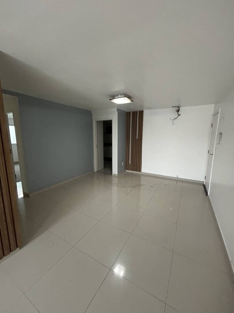 Apartamento à venda com 3 quartos, 97m² - Foto 4