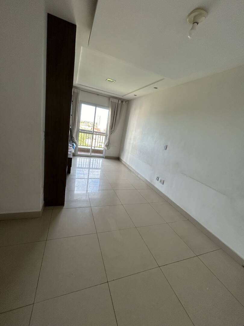 Apartamento à venda com 3 quartos, 79m² - Foto 1