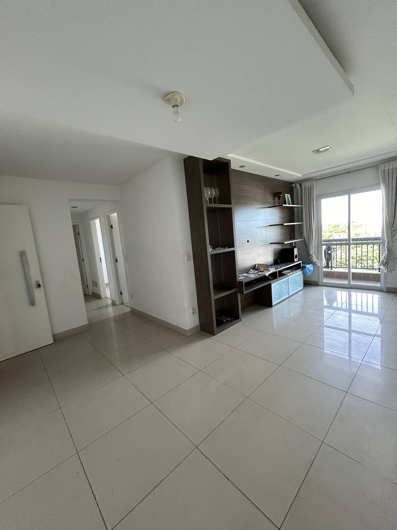 Apartamento à venda com 3 quartos, 79m² - Foto 2