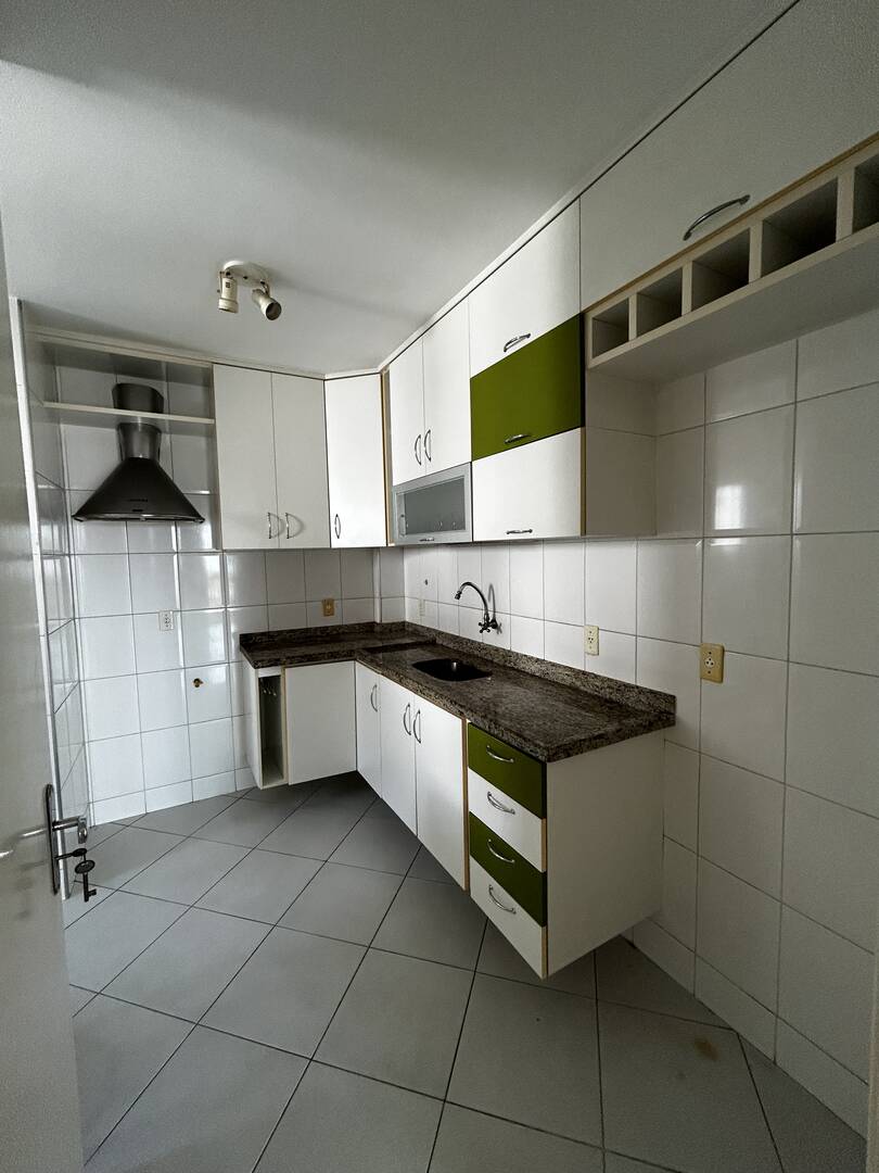 Apartamento à venda com 3 quartos, 80m² - Foto 6